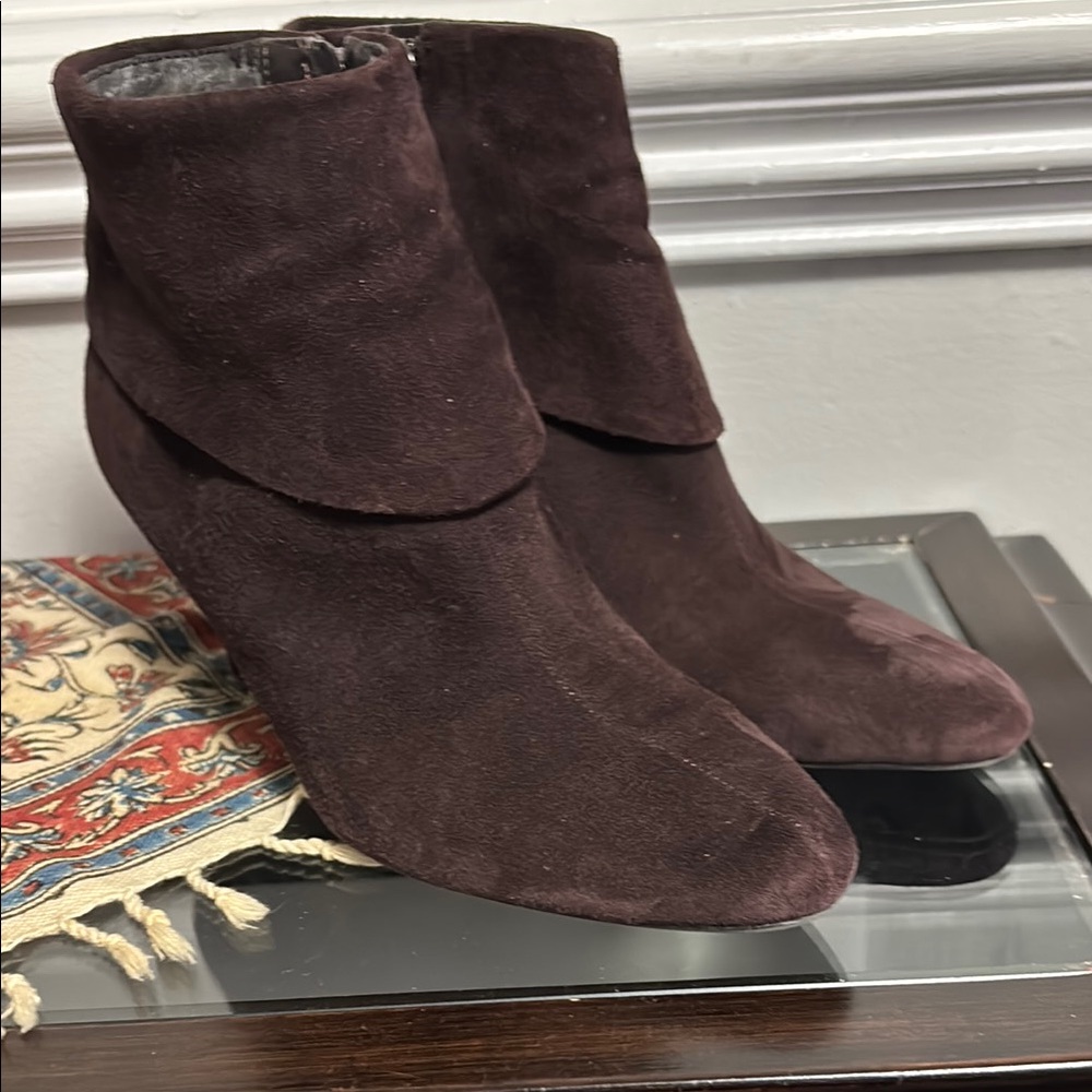 Bandolino ￼Kitten Pump Booties Size 6.5 Deep Plum Color Fold Over Cuff Ankle